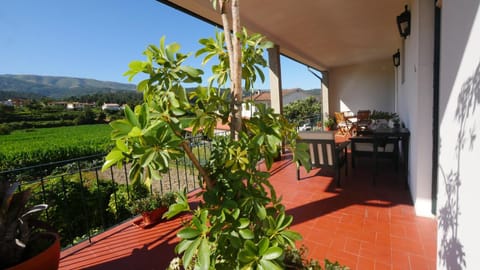 Nearby landmark, Spring, Day, Natural landscape, BBQ facilities, Balcony/Terrace, Seating area, Dining area, Hiking, On site, Garden view, Landmark view, Mountain view