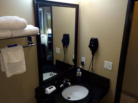 Cityview Inn & Suites Downtown /RiverCenter Area Hotel in San Antonio