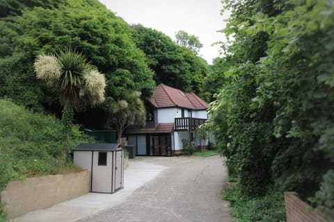 Charlton House House in Ventnor