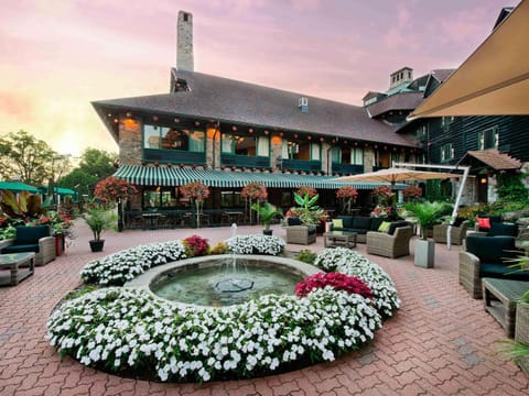 Fairmont Le Chateau Montebello Resort in Ontario
