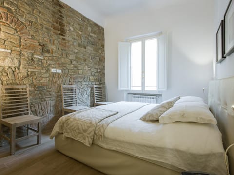 Bed, Photo of the whole room, Decorative detail, Bedroom