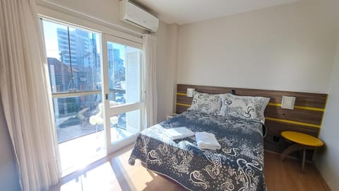 Bed, Photo of the whole room, Bedroom, air conditioner