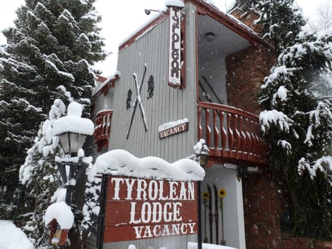 Tyrolean Lodge Albergue natural in Aspen