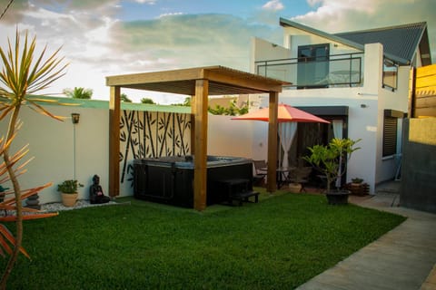 Facade/entrance, Garden view