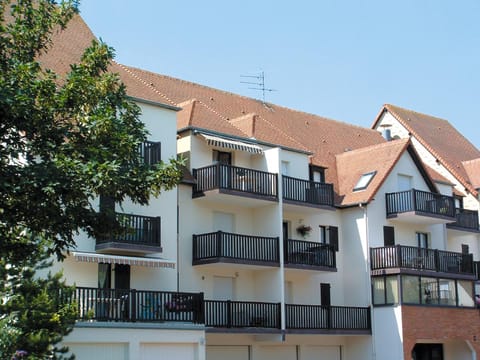 Lagrange Vacances Les Résidences Apartment hotel in Cabourg