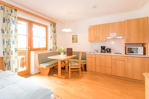 Living room, Photo of the whole room