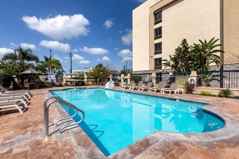 On site, Pool view, Swimming pool