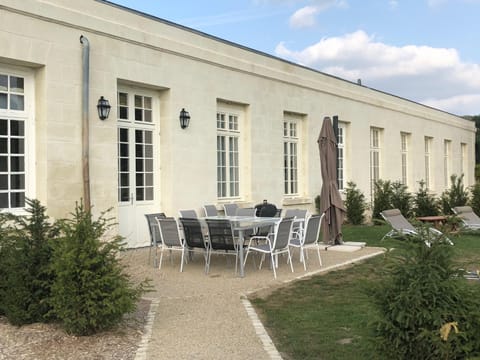 maison d'hôtes de l'orangerie 14 personnes House in Centre-Val de Loire