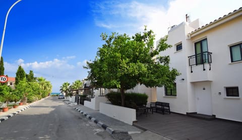 Christos beach house Casa in Larnaca District