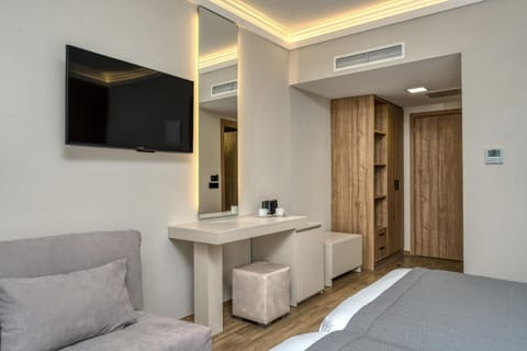 Bed, TV and multimedia, Coffee/tea facilities, Bedroom, wardrobe