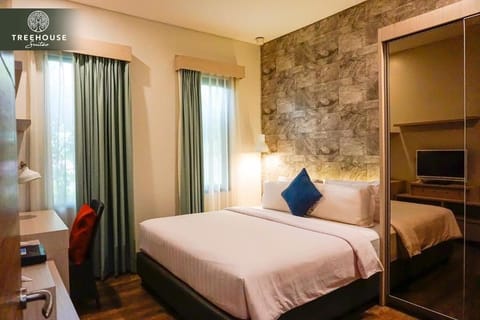 Treehouse Suites - Boutique Serviced Apartment Condo in South Jakarta City