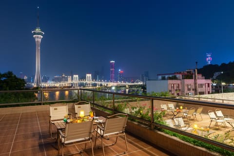 Patio, Night, Balcony/Terrace