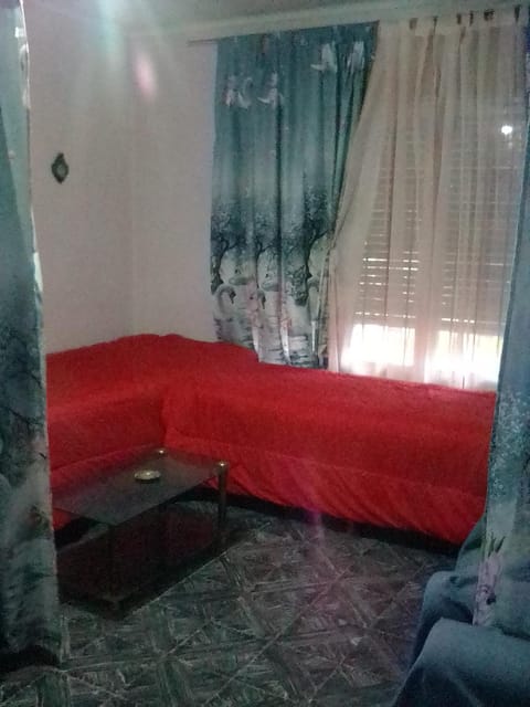 Bed, Living room, Photo of the whole room, Bedroom, Garden view, Street view, Street view