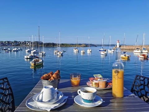 La Table De Jeanne - Hôtel & Restaurant Hotel in Brittany
