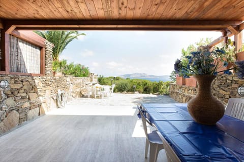 Facade/entrance, View (from property/room), Garden view, Sea view