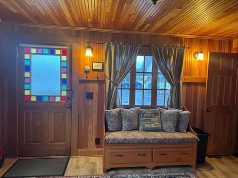 Whistling Winds Motel Motel in Devils Lake