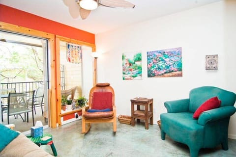 Barton Hills Condo Apartment in Zilker