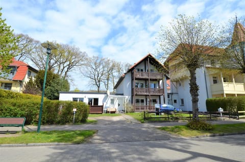 Ferienwohnung 300 Meter zur Ostsee Appartamento in Müritz