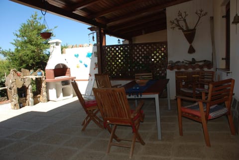 Patio, BBQ facilities