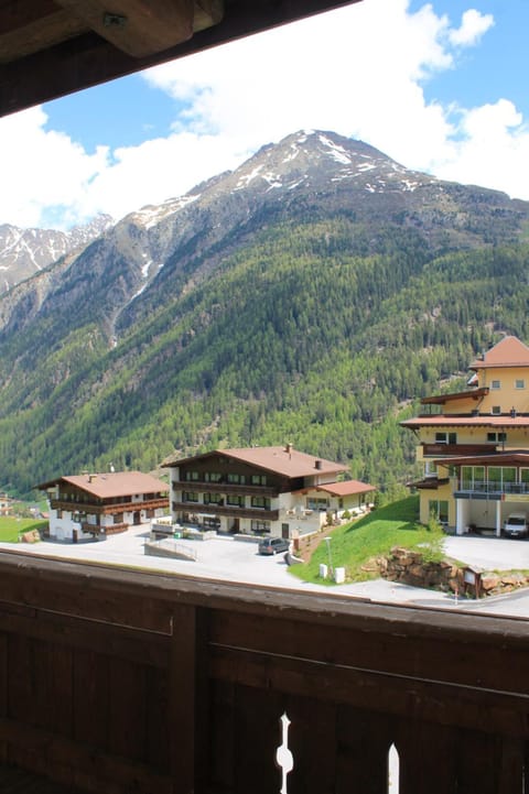 Balcony/Terrace, Landmark view