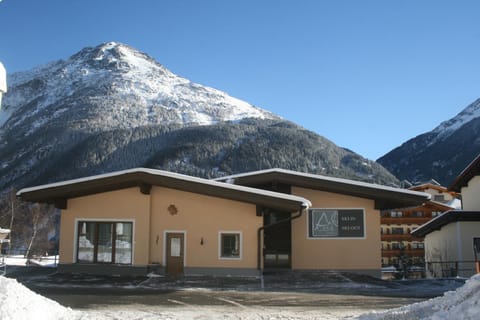 Property building, Garden view, Mountain view