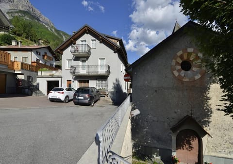 Property building, Street view, Parking