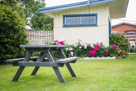 Day, Garden, Garden, Seating area