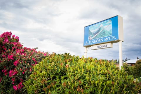 Alpenhorn Motel Motel in Te Anau