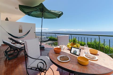 View (from property/room), Balcony/Terrace, Sea view