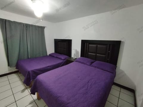 Condominio 303 Loma Bonita, enfrente de la alberca! House in San Carlos Guaymas