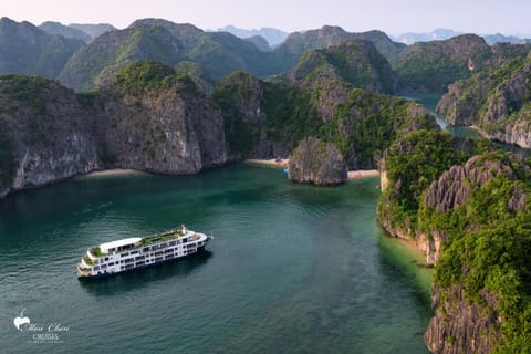 Mon Chéri Cruises Docked boat in Laos