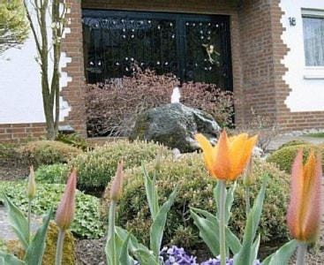 Facade/entrance, Garden