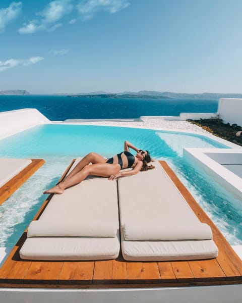 Landmark view, Sea view, Swimming pool