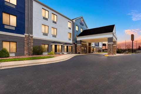 Comfort Inn & Suites Kenosha-Pleasant Prairie Hotel in Pleasant Prairie