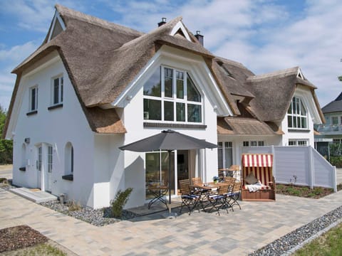 Facade/entrance, View (from property/room), Balcony/Terrace, Balcony/Terrace