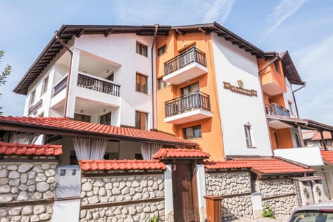 Boutique Guest House IKONOMOV Bed and Breakfast in Bansko