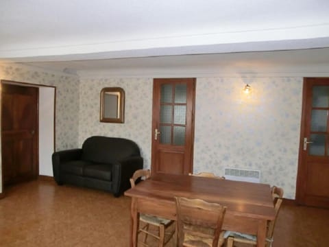 Lou Filadour 1ère Etage 5 personnes Apartment in Piedmont