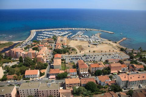 Bird's eye view, Sea view, Area and facilities