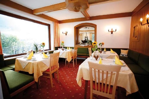 Hotel Garni Sonnblick Bed and Breakfast in Styria