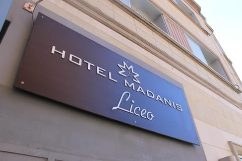 Hotel Madanis Liceo Hotel in L'Hospitalet de Llobregat
