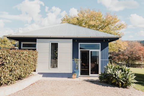 S T U D I O 22 Peaceful Retreat with Garden Views Eigentumswohnung in Port Lincoln