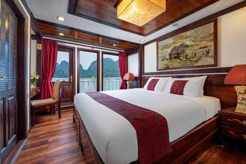 Bed, Bedroom, Sea view