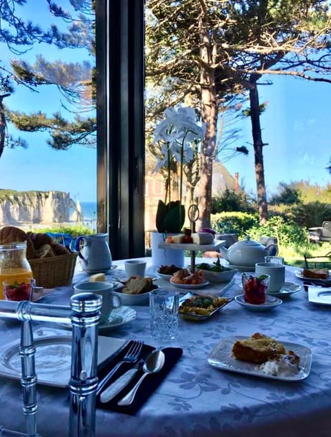 Natural landscape, Coffee/tea facilities, Food and drinks, Food, Breakfast, Continental breakfast