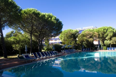 Swimming pool, Swimming pool