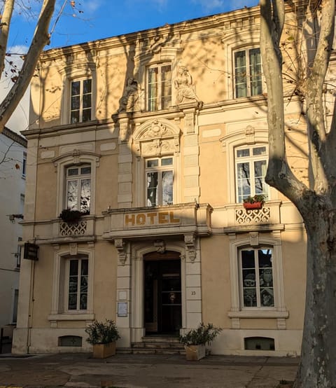 Property building, Facade/entrance