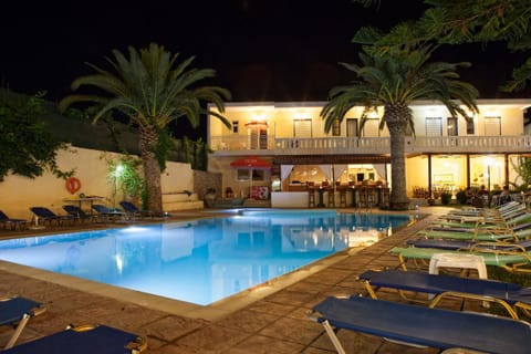 Cretan Sun Apartment hotel in Rethymno