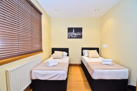 Thames View House Surrey Quays Bed and Breakfast in London Borough of Southwark