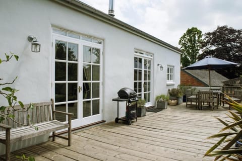 BBQ facilities, Garden, Balcony/Terrace