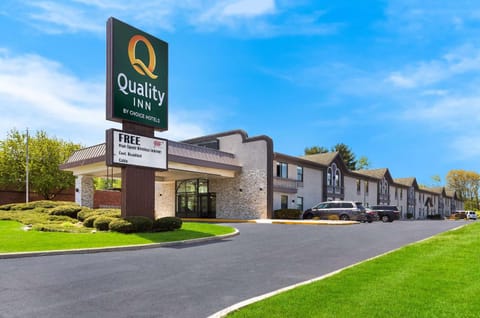 Quality Inn South Bend near Notre Dame Pousada in Roseland