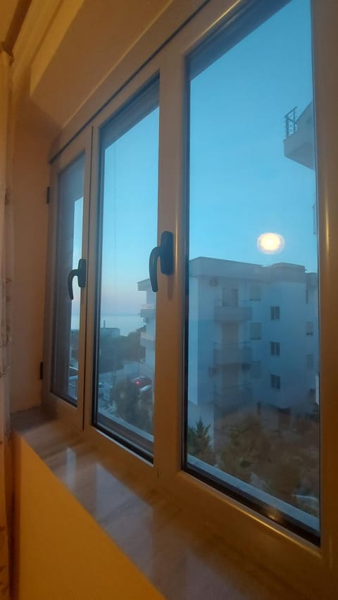 Apartment Juri Appartamento in Vlorë